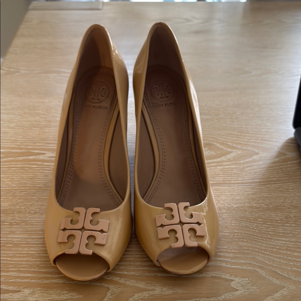 Tory Burch Women's Tan Peep-Toe Shoes